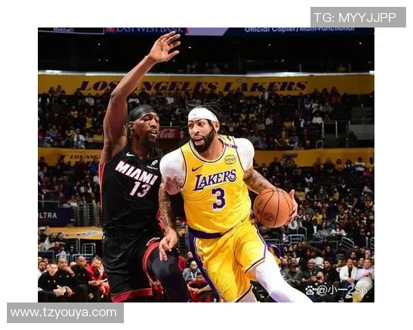 1950年活塞与湖人激战回顾：篮球历史上的经典对决与传奇瞬间